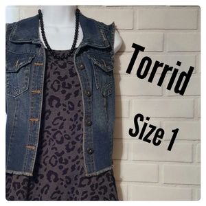 Torrid Gray Leopard Top Size 1